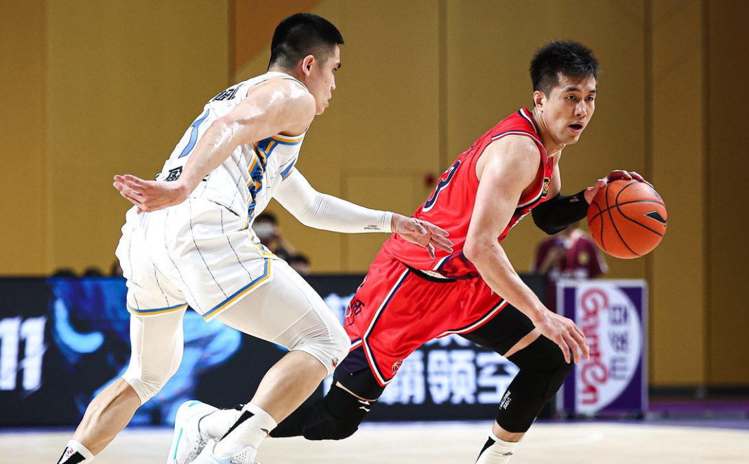 江南娱乐 -包含广州队迎CBA季后赛关键赛，国际比赛日状态回暖，目标明确，训练强度明显提升的词条